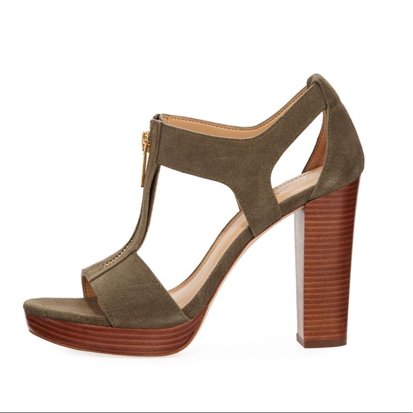 MICHAEL Michael Kors Shoes - MICHAEL Michael Kors Berkley Sandal W/BOX
